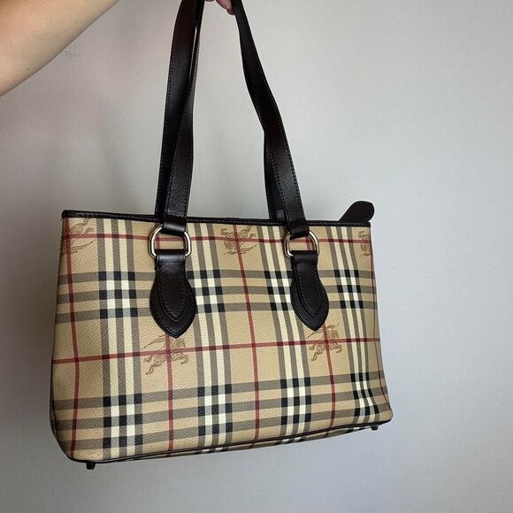 Burberry Haymarket Check Shoulder Tote Bag Made in Italy - Picture 1 of 8